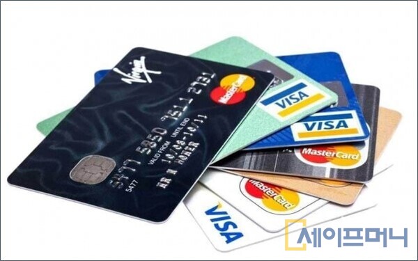 ▲ 카드사들이 수익성 악화로 카드를 단종시키거나 혜택을 축소하고 있다. ⓒ 세이프머니
