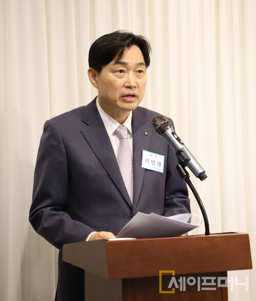 ▲ 이병래 손해보험협회장이 취임 100일 기념 기자간담회에서 발언하고 있다. ⓒ 손해보험협회