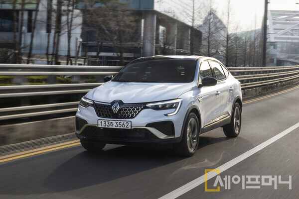 ▲ 뉴 르노 아르키아. ⓒ 르노코리아