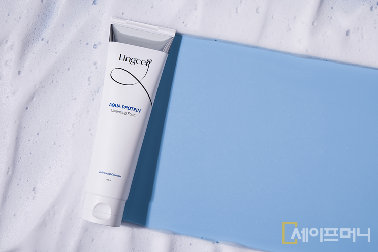 ▲ JW생활건강이 수분 단백질 클렌징폼을 출시했다. ⓒ JW생활건강