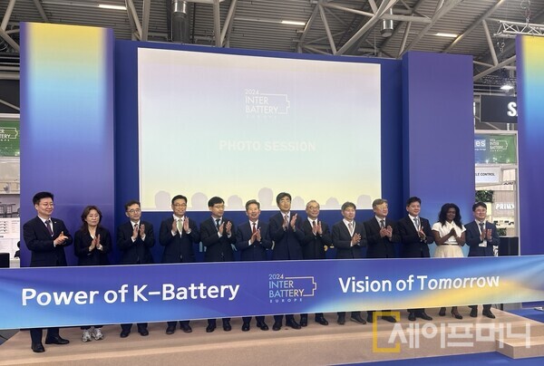 ▲ 주요 인사들이 2024 인터배터리 유럽 현장에 참석하고 있다. ⓒ 대한무역투자진흥공사