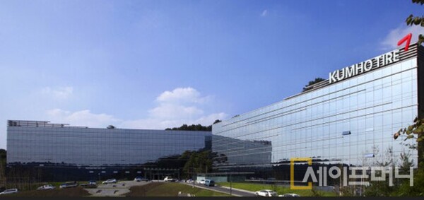 ▲ 금호타이어가 우리은행의 블록딜 처분 소식에 하락세를 보이고 있다. ⓒ 세이프머니