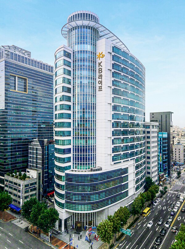 ▲ KB라이프타워 전경. ⓒ KB라이프생명