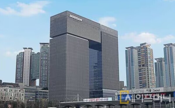 ▲ 두산그룹 상장사의 주가가 하락세를 보이고 있다. ⓒ 두산