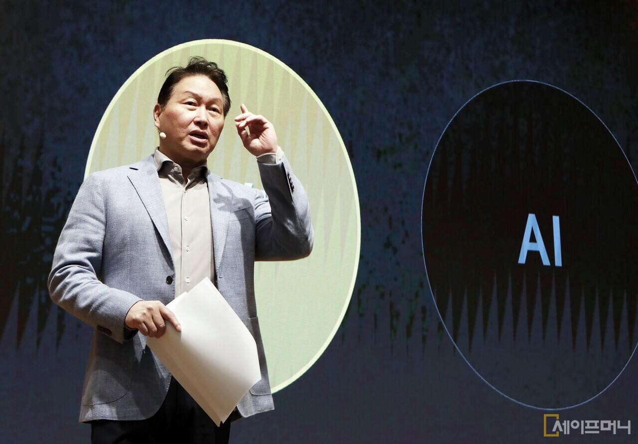 ▲ 최태원 SK그룹 회장이 SK그룹 CEO세미나에서 폐막 연설을 하고 있다. ⓒ SK그룹