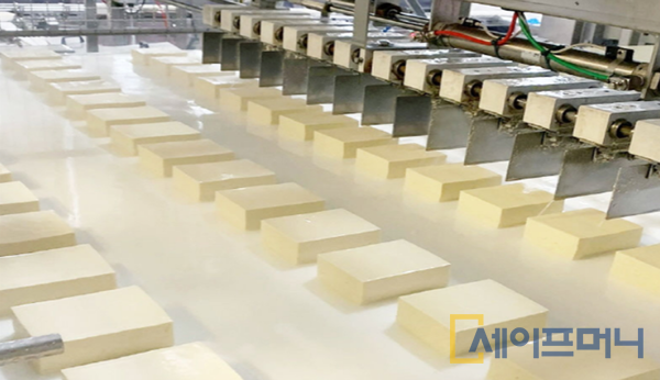 ▲ 미국 캘리포니아주 풀무원USA 풀러튼 공장에서 포장 두부가 생산되고 있다. ⓒ 풀무원