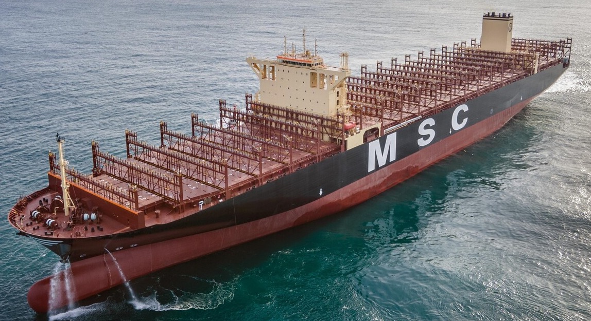  ▲  HD한국조선해양이 지난해 건조해 인도한 LNG 이중연료 추진 컨테이너 운반선. ⓒ HD현대