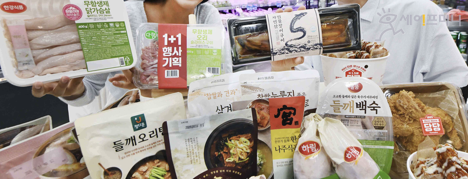 ▲홈플러스가 초복을 맞아 선보이는 보양식 특가 할인행사 상품들. ⓒ 홈플러스