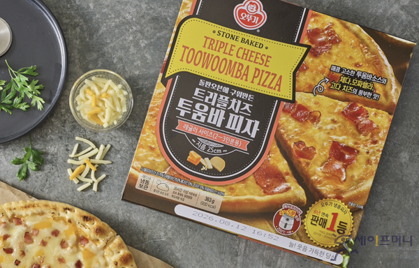▲ 오뚜기가 출시한 매콤하면서도 고소한 트리플치즈 투움바피자. ⓒ 오뚜기