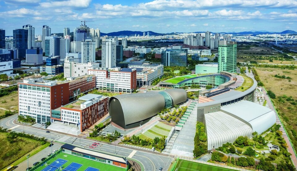 ▲송도국제도시 인천글로벌캠퍼스 전경. 겐트대학교 글로벌캠퍼스는 산업통상자원부, 교육부, 인천시 경제자유구역청(IFEZA)이 함께 추진하는 해외 우수대학 국내 유치사업에 초빙되어 2014년 9월 개교했다. ⓒ 인천경제자유구역청