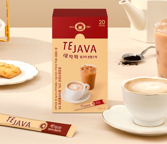 ▲ 동아오츠카는 프리미엄 로열 밀크티 브랜드 '데자와(TEJAVA)'가 기존 캔과 페트 제품에 이어 분말스틱 형태로 새롭게 출시됐다고 19일 밝혔다. ⓒ 동아오츠카